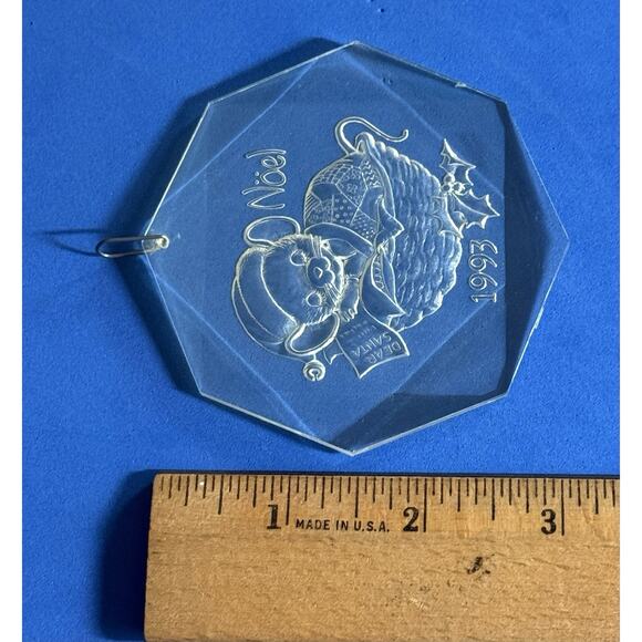 1993 Holiday Treasures Collectors’ Sleeping Mouse Octagonal Acrylic Ornament - Picture 10 of 11